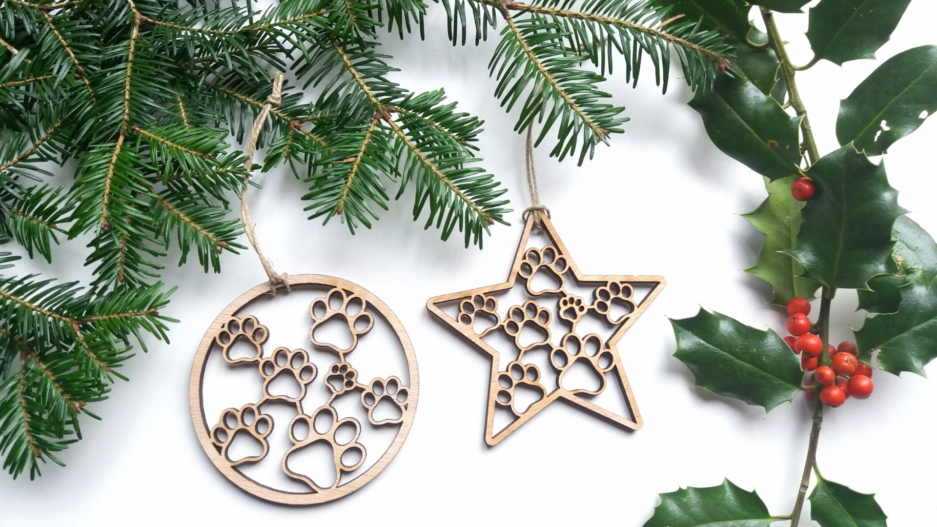 Boule De Noël En Bois Personnalisable Avec Empreinte Patte De Chien - 8,5cm - Décoration Sapin Personnalisée - Cordelette Incluse